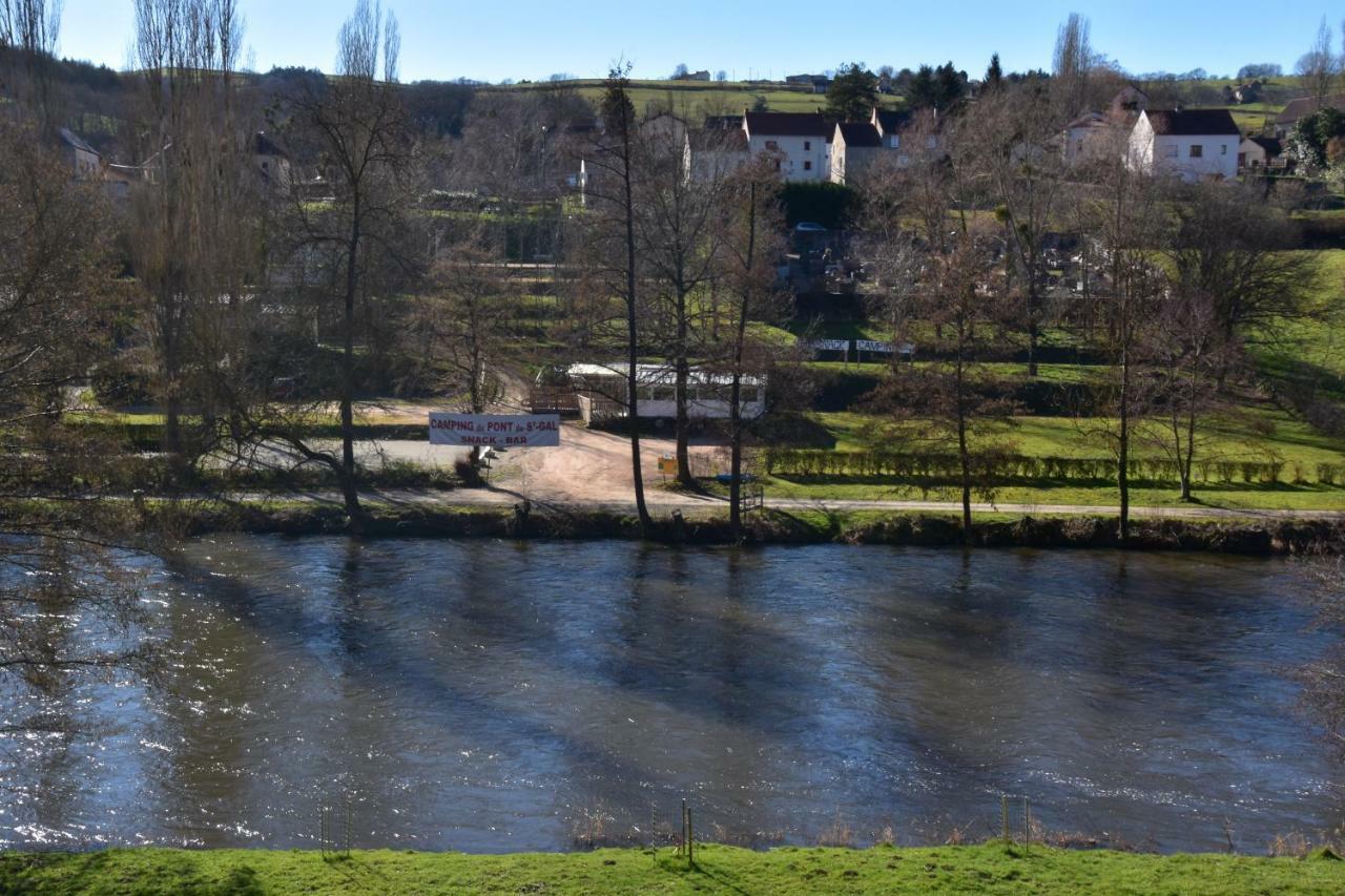 Camping Du Pont De St Gal Saint-Gal-sur-Sioule Exterior foto