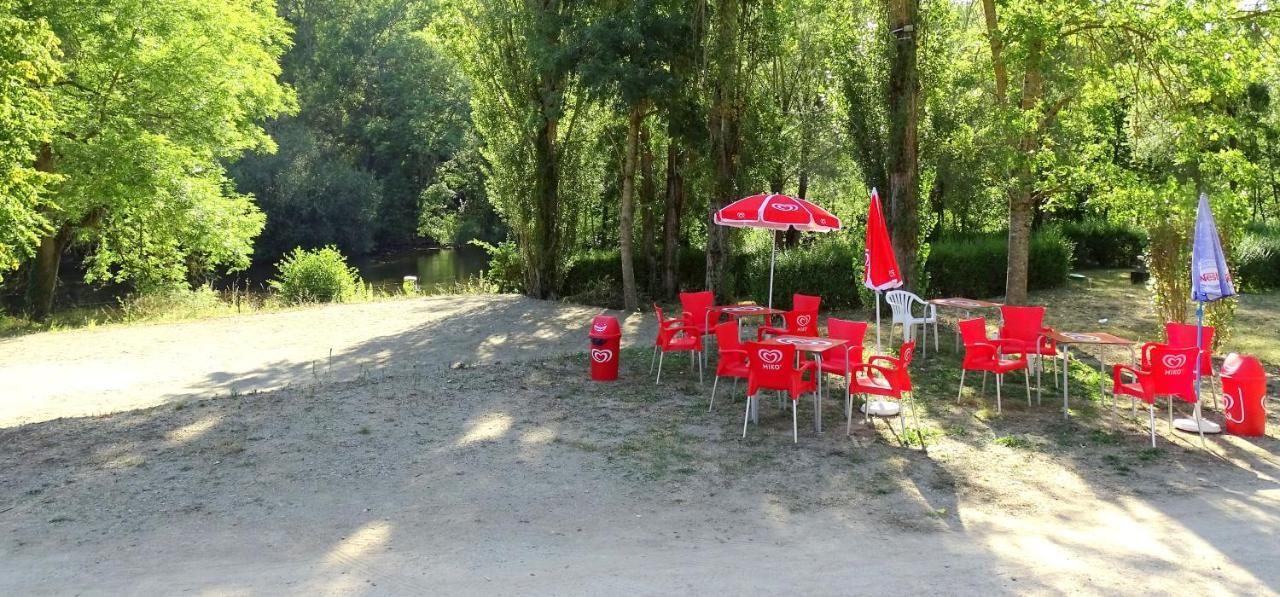 Camping Du Pont De St Gal Saint-Gal-sur-Sioule Exterior foto